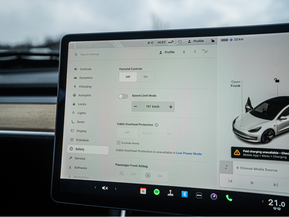 2019 Tesla Model 3 192 Tesla Model 3/New NCT/Irish/1yr warranty €19,888