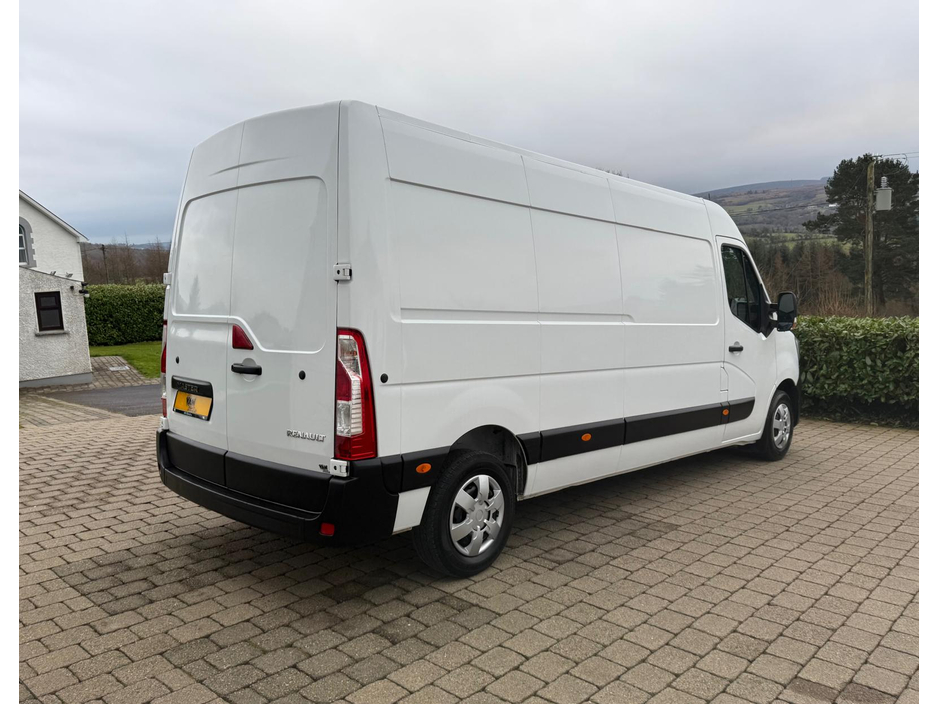 2022 Renault Master 135  BUSINESS NO VAT €22,750