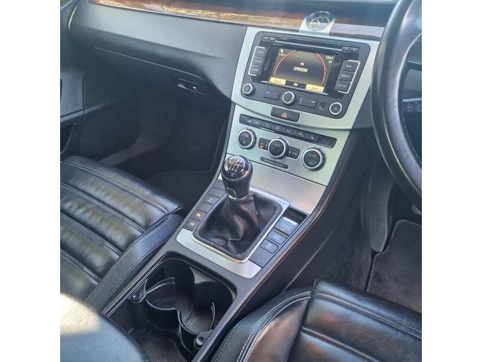 2015 Volkswagen CC - image 12