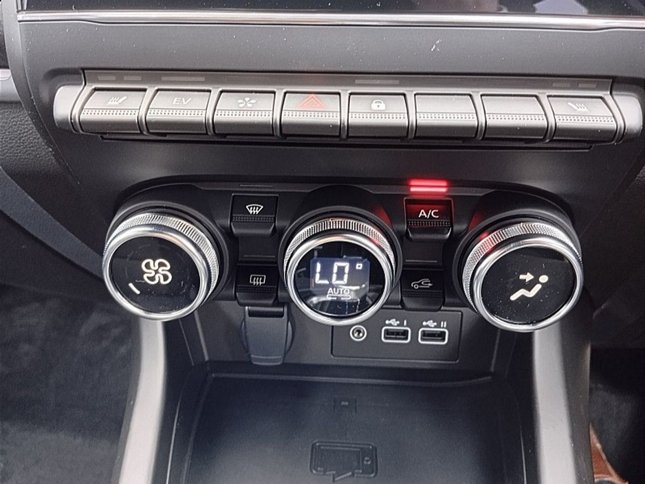 2025 Renault Arkana - image 8