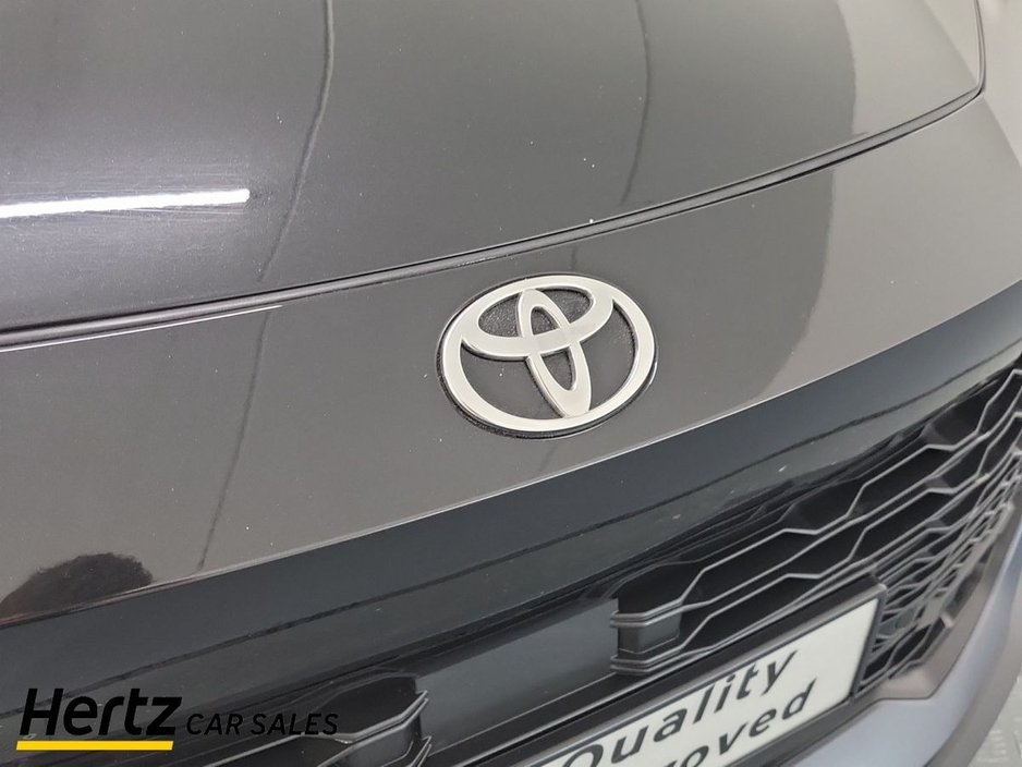 2024 Toyota C-HR - image 9