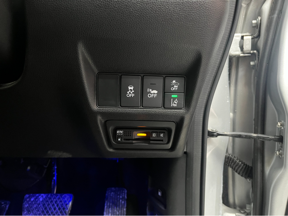 2017 Honda Stepwagon €21950! 2017 HONDA STEPWAGON SPADA HYBRID G SENSING 2.0 AUTOMATIC / CRUISE CONTROL / REVERSE CAMERA / AUTOMATIC DOORS AND MORE €21,950