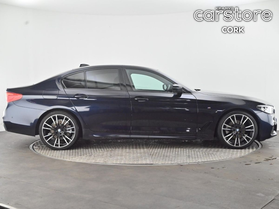 2019 BMW 5 Series - image 2