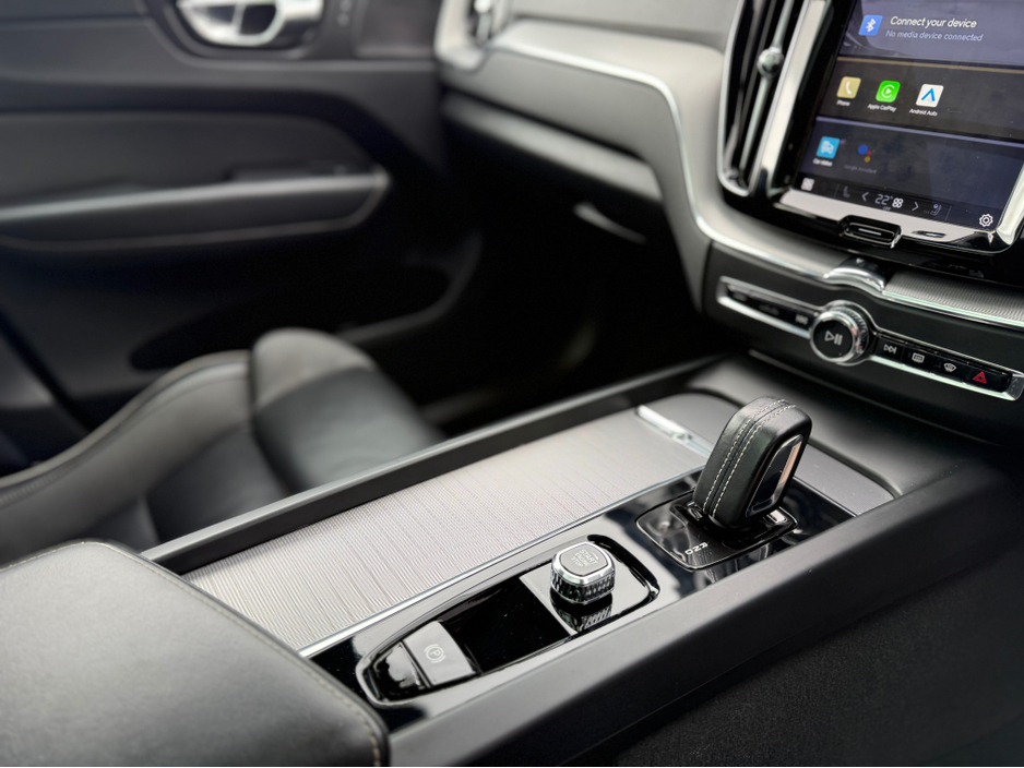 2021 Volvo XC60 - image 23