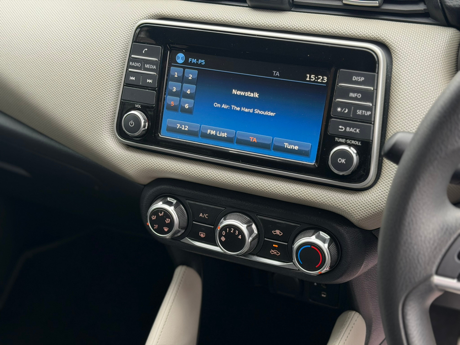 2017 Nissan Micra - image 4