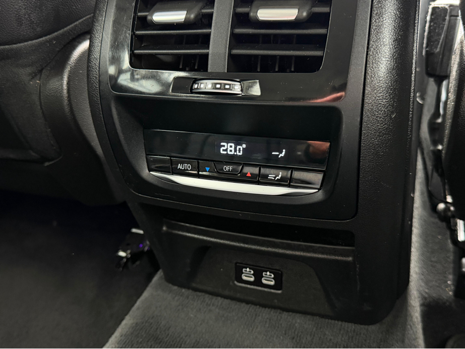 2021 BMW X3 - image 17