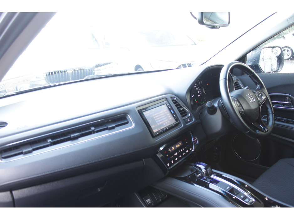 2016 Honda Vezel - image 22