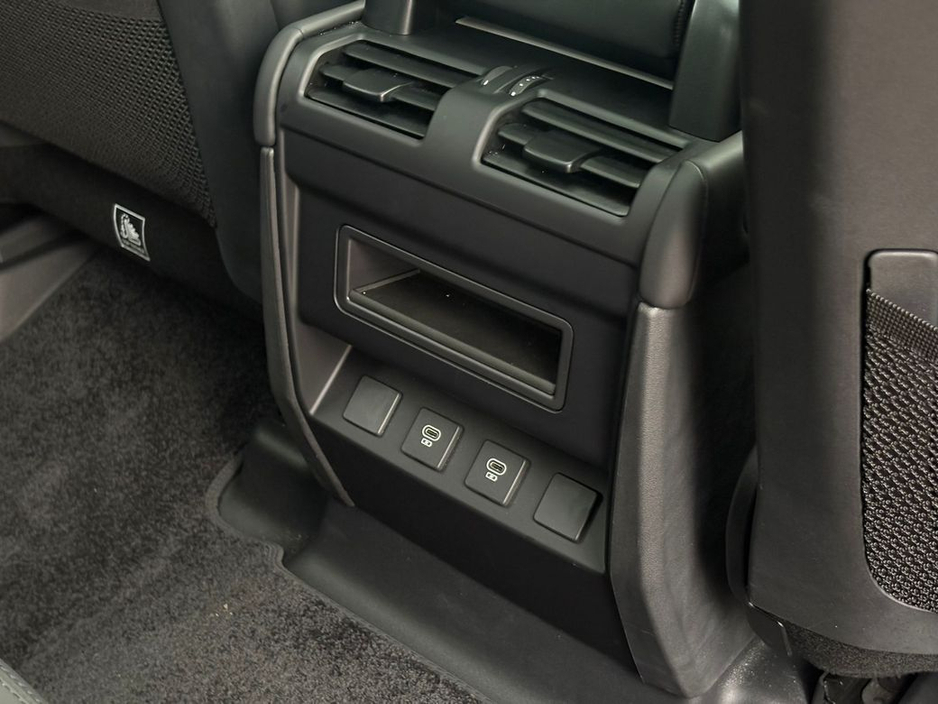 2025 Land Rover Defender - image 27