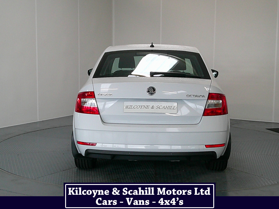 2019 Skoda Octavia - image 6