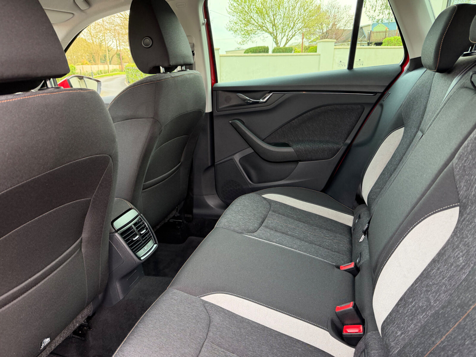 2020 Skoda Kamiq - image 19