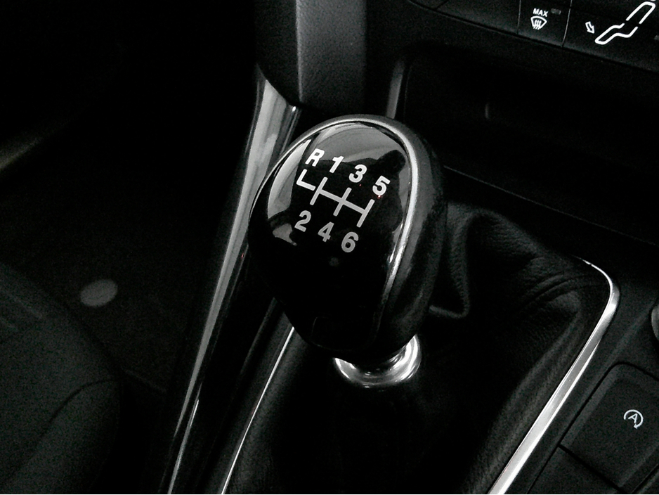 2017 Ford Focus - image 25