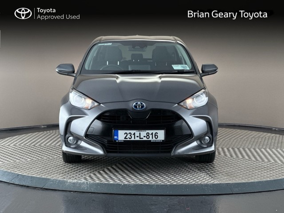 2023 Toyota Yaris HYBRID LUNA SPORT €24,950