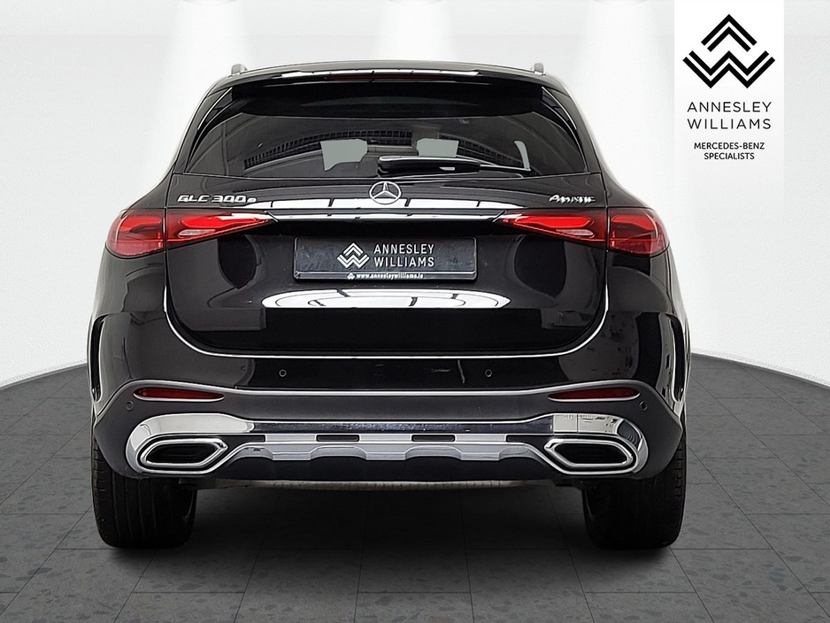 2025 Mercedes-Benz GLC Class - image 7