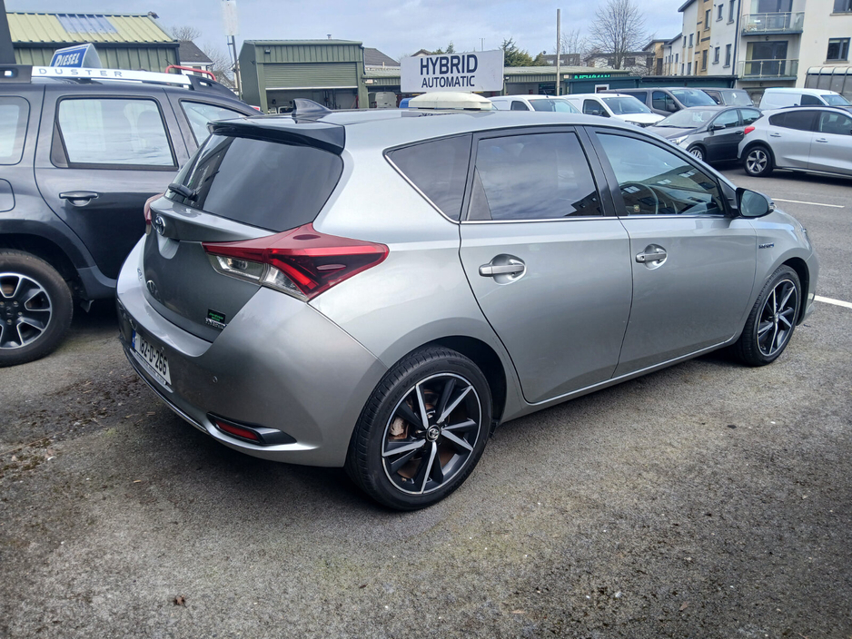 2018 Toyota Auris - image 7