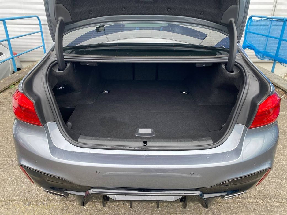 2019 BMW 5 Series - image 15