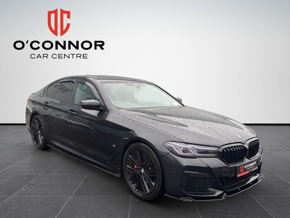 2022 BMW 5 Series 520D “Blackout spec. Big statement.” €43,888