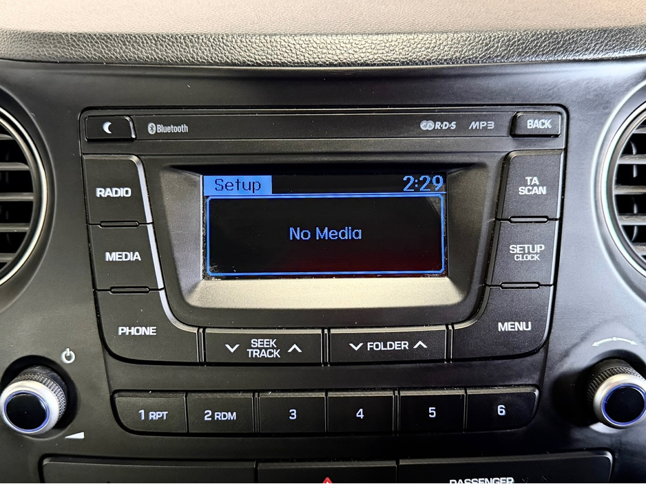 2017 Hyundai i10 - image 14