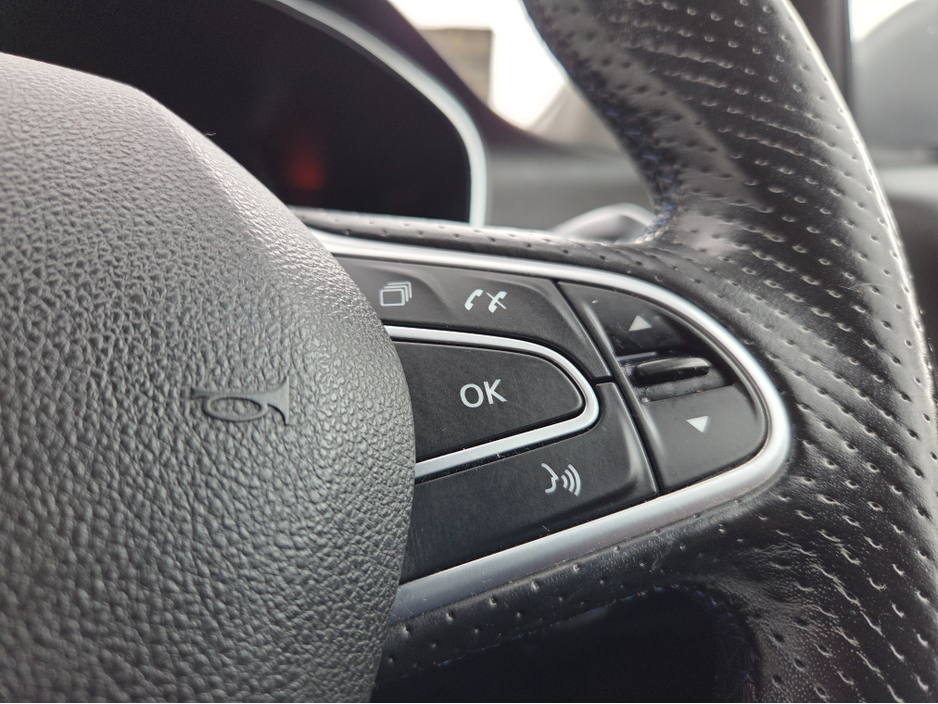 2019 Renault Megane - image 23