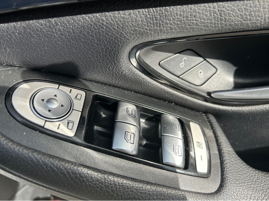 2018 Mercedes-Benz C Class - image 16