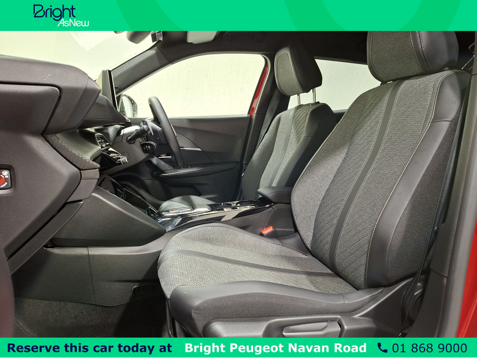 2024 Peugeot 2008 ALLURE 1.2 HYBRID 136 €29,950