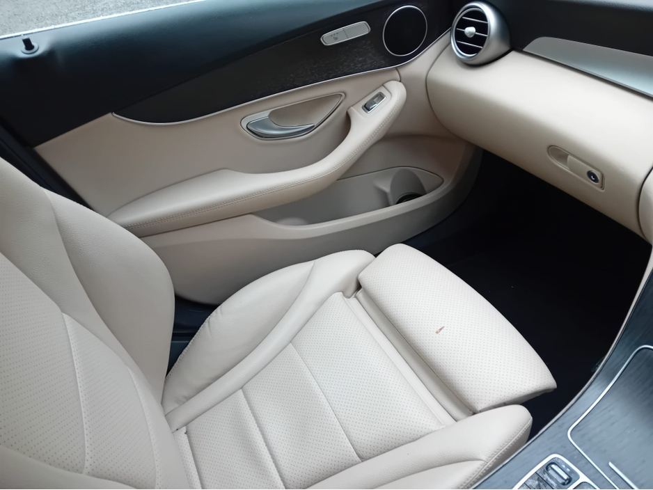 2019 Mercedes-Benz C Class - image 14