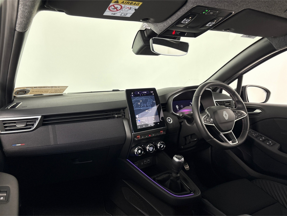 2025 Renault Clio ESPRIT ALPINE TCE90**HEATED MULTIFUNCTIONAL STEERING WHEEL**HEATED HALF LEATHER SPORT SEATS**DIGITAL DASH**TOUCH SCREEN APPLE CAR PLAY**DRIVE MODES**17" BLACK ALLOYS**ISOFIX**FINANCE AVAILABLE