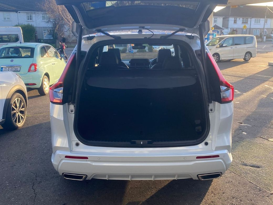 2025 Honda CR-V - image 8