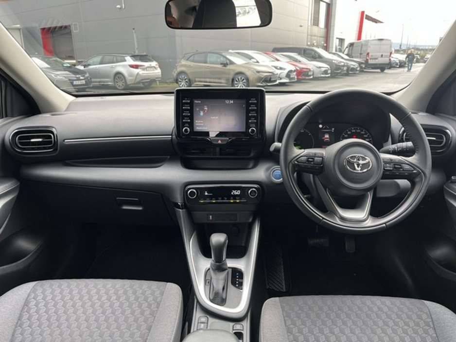 2023 Toyota Yaris 1.5 HYBRID LUNA 4DR AUTO €23,950