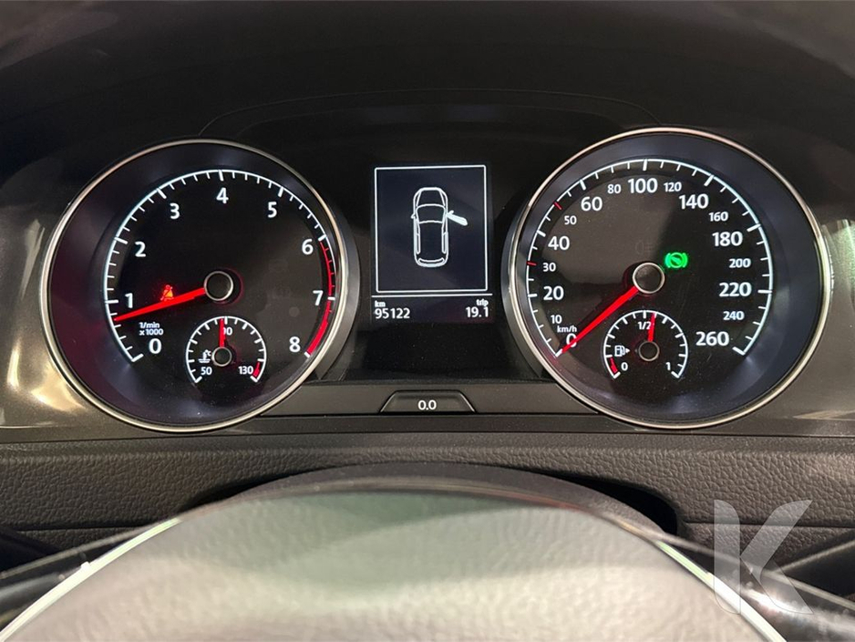 2018 Volkswagen Golf - image 15