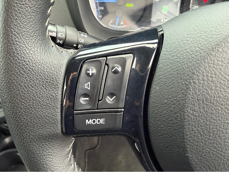 2017 Toyota Yaris Self charge Hybrid - Low Mileage - Fantastic Spec €14,750