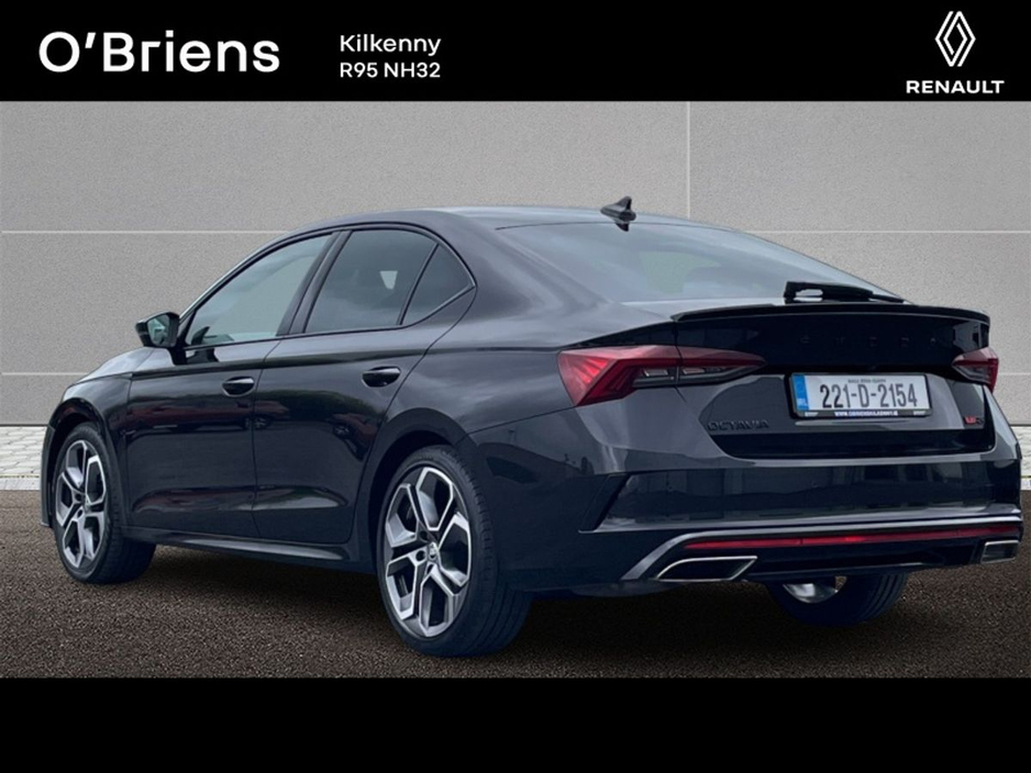 2022 Skoda Octavia - image 3