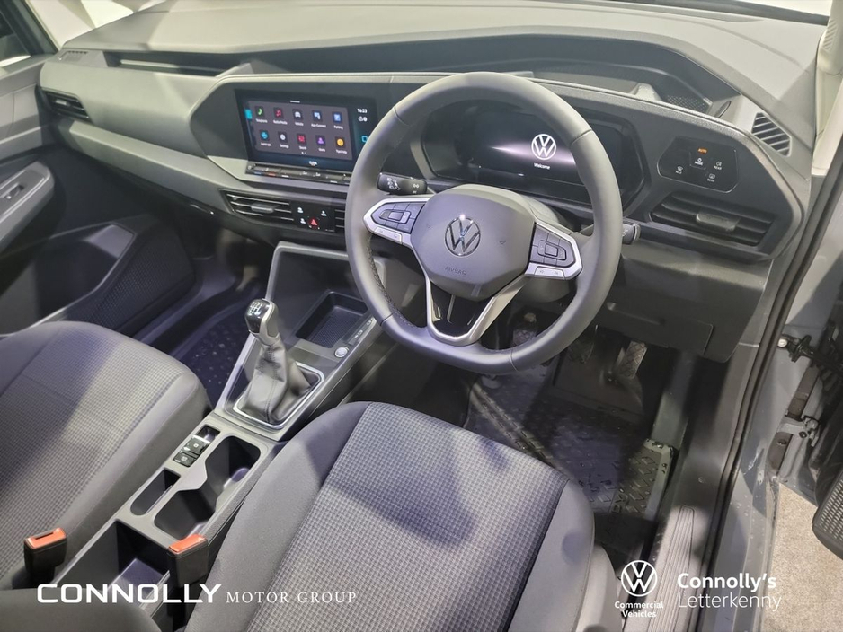 2026 Volkswagen Caddy - image 2