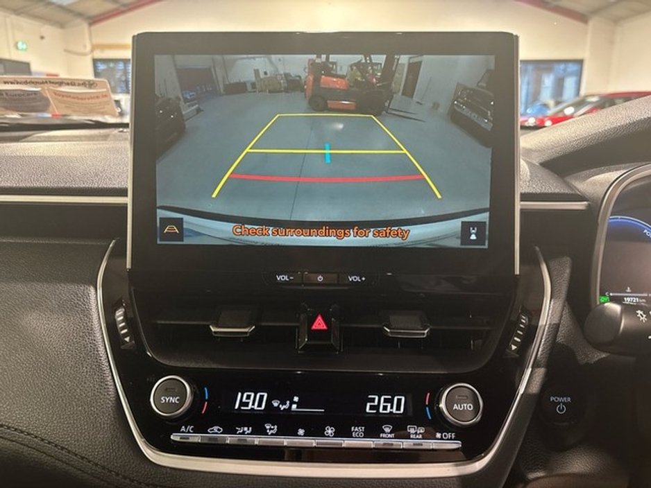 2025 Toyota Corolla Cross 1.8 SPORT HYBRID AUTO €40,450