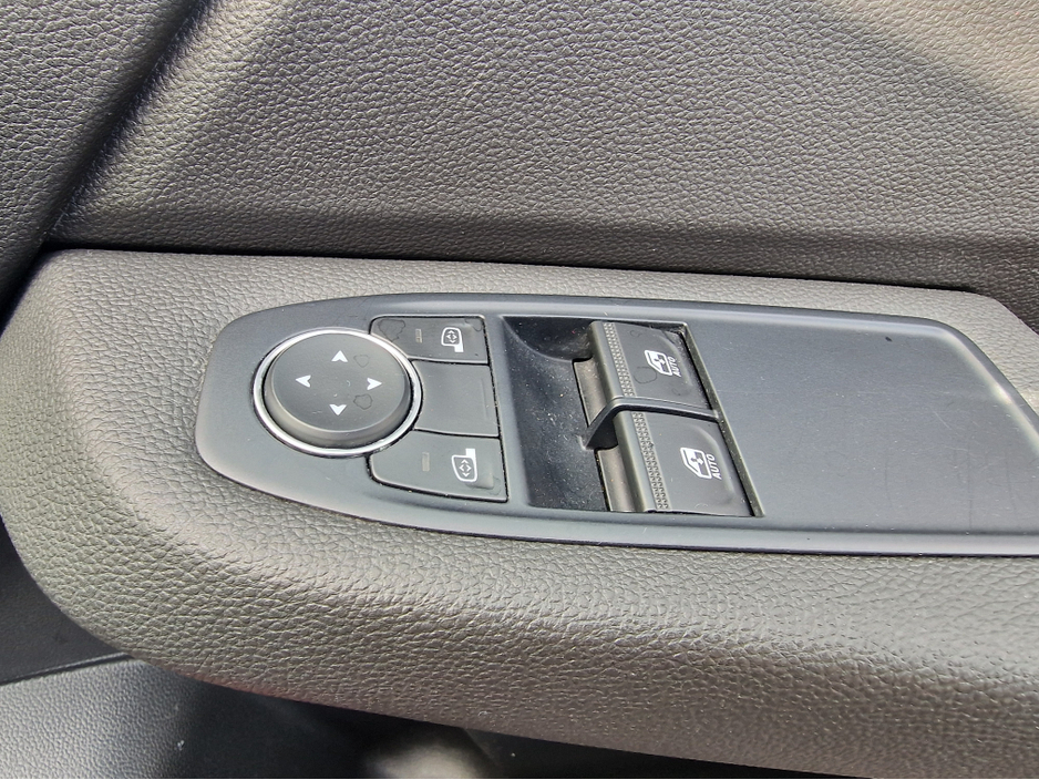 2022 Renault Clio - image 21