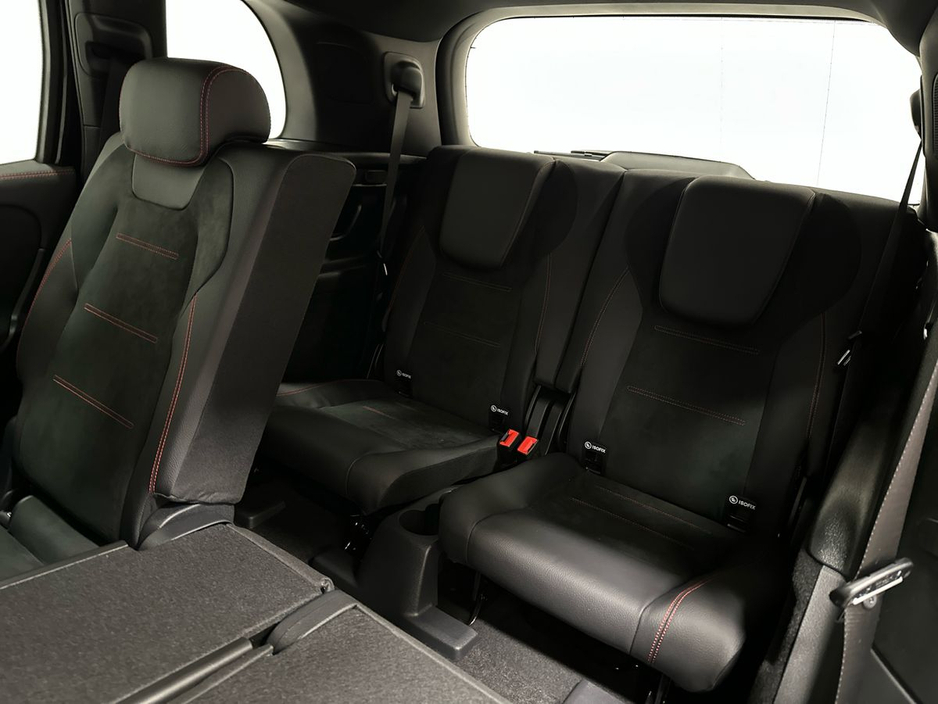 2026 Mercedes-Benz GLB - image 14