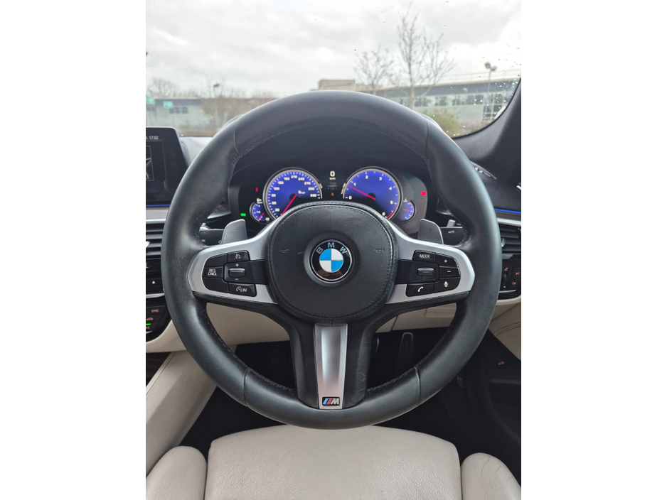 2017 BMW 5 Series - image 16