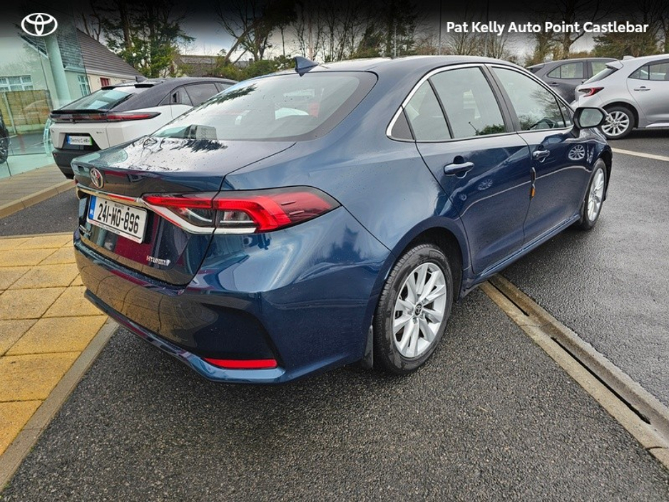 2024 Toyota Corolla - image 2