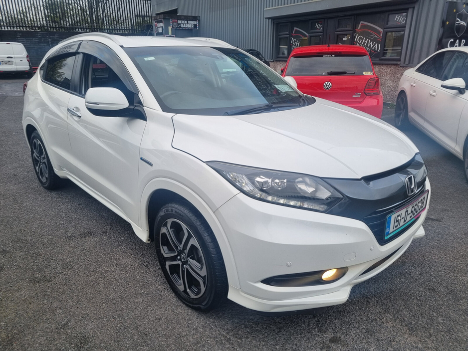 2015 Honda Vezel - image 2