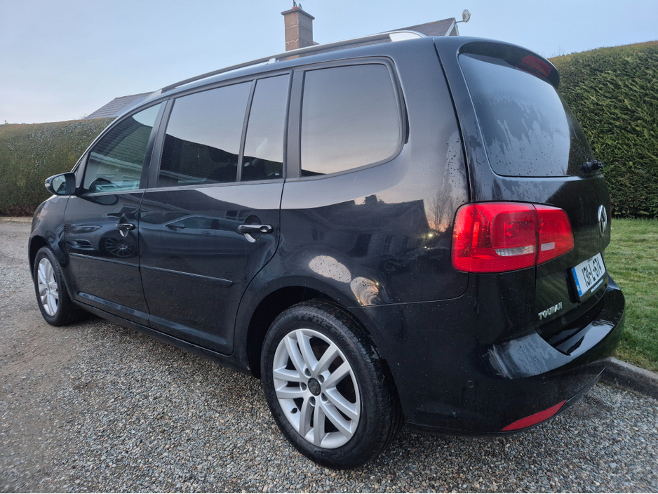 2013 Volkswagen Touran - image 5