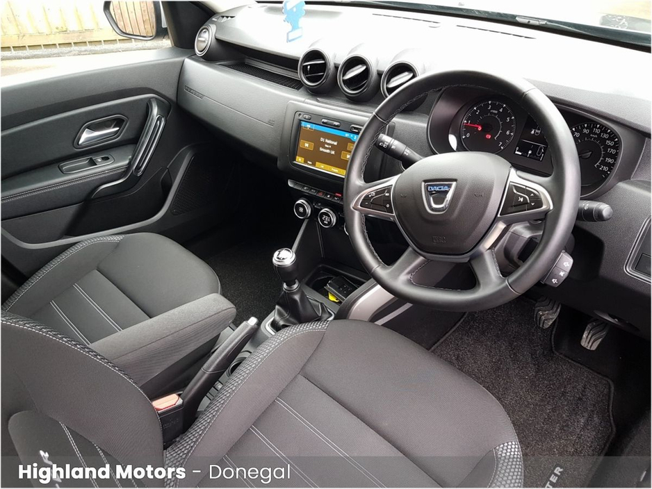 2021 Dacia Duster - image 6