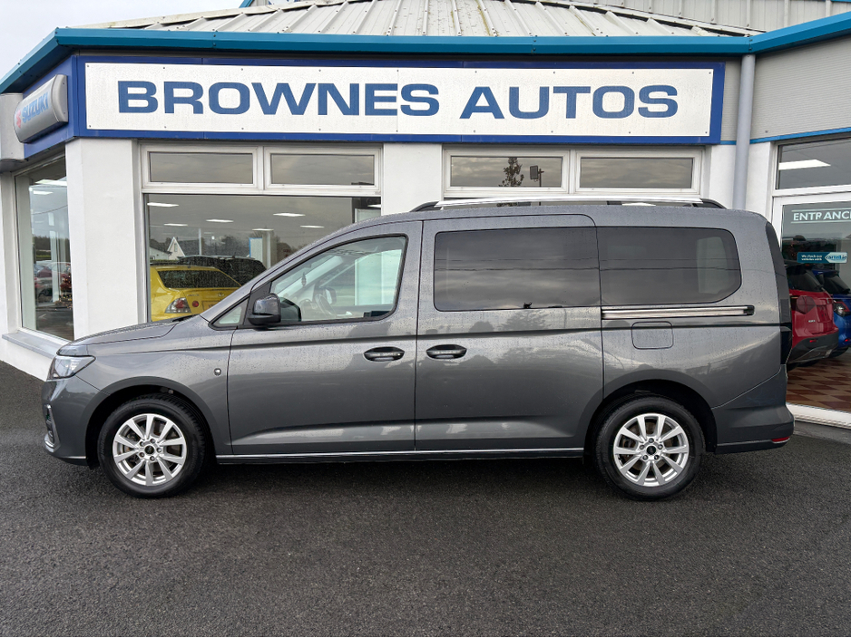 2023 Ford Tourneo Connect TITANIUM ECOBLUE €36,999