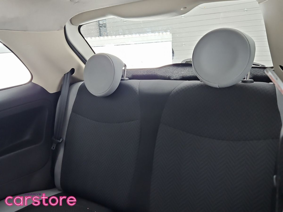 2017 Fiat 500 - image 13