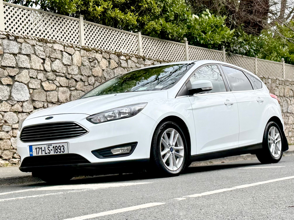 2017 Ford Focus - image 15
