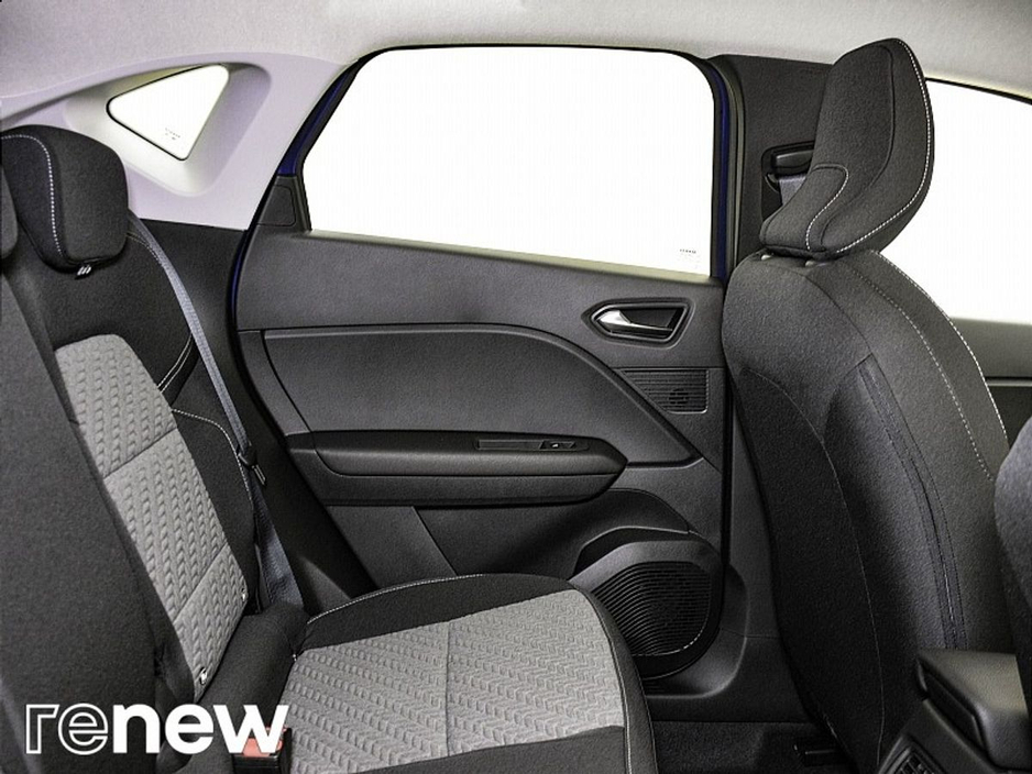 2022 Renault Captur - image 13