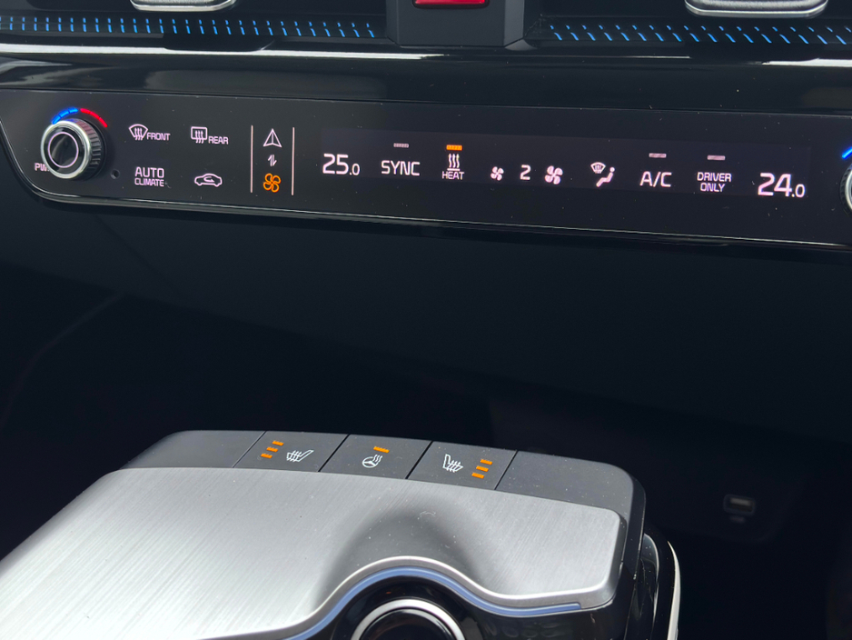 2023 Kia EV6 - image 29