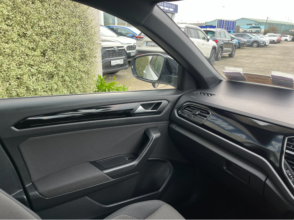 2022 Volkswagen T-Roc STLYE BLACK PACK AUTOMATIC 1.5 PETROL //LOW MILES//HIGH SPEC//KEYLESS ENTRY//ADAPTIVE CRUISE CONTROL//REVERSE CAMERA// €29,950