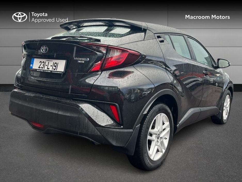 2023 Toyota C-HR  €28,500