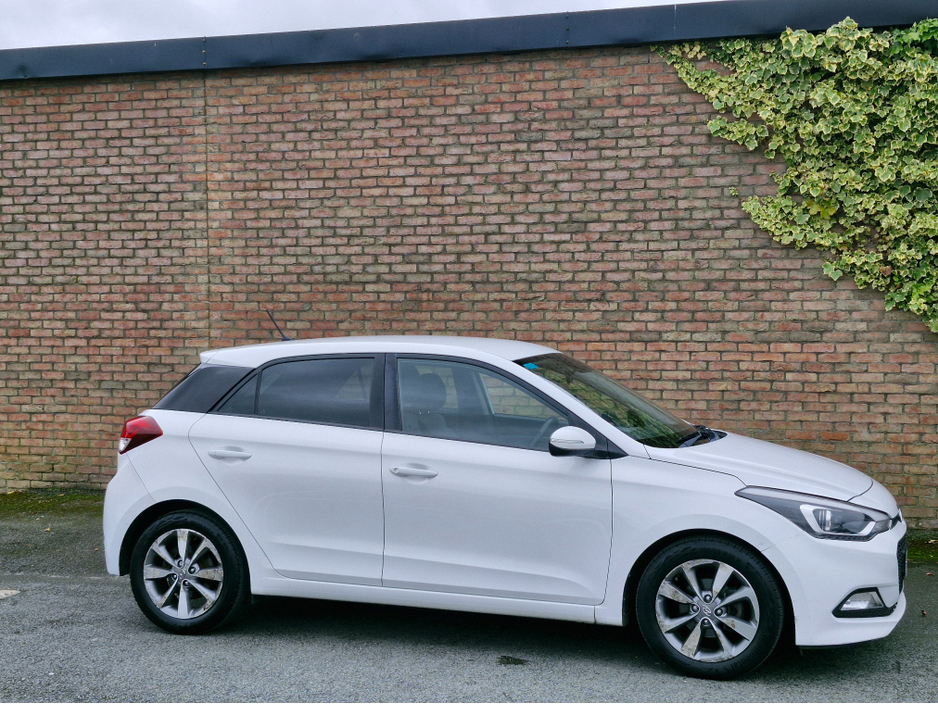 2015 Hyundai i20 - image 22