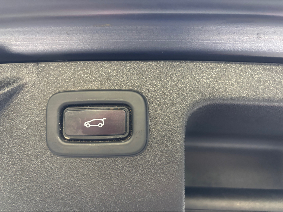 2022 Land Rover Discovery Sport 1.5 Hybrid R-Dynamic SE €34,900