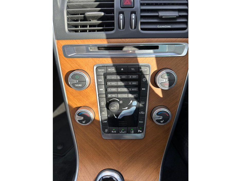 2017 Volvo XC60 2.0L Diesel Automatic Cream Leather Sunroof (8345) €21,995